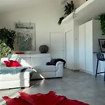 Casa Collina * لوكارنو